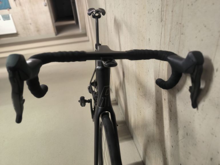 Used Rose Xlite 06 Red AXS 2024 2024 Road & Gravel, Black — image 3 of 4