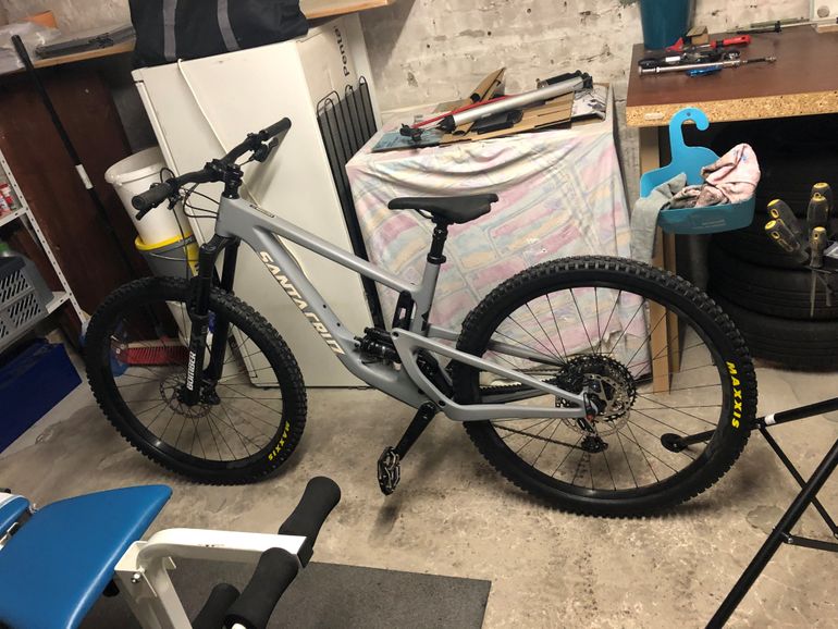 Used Santa Cruz Hightower X01 / Carbon CC / 29 2021 2021 Mountainbike, Light Gray — image 4 of 8