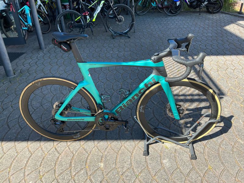 Bianchi Oltre Shimano Dura Ace Di2 2026 Road & Gravel d'occasion