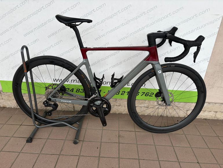 Used Focus IZALCO MAX 8.9 2024 2024 Road & Gravel — image 1 of 16