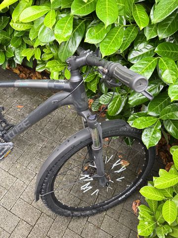 Tweedehands CUBE Aim Shimano Tourney 2023 Mountainbike — afbeelding 3 van 3