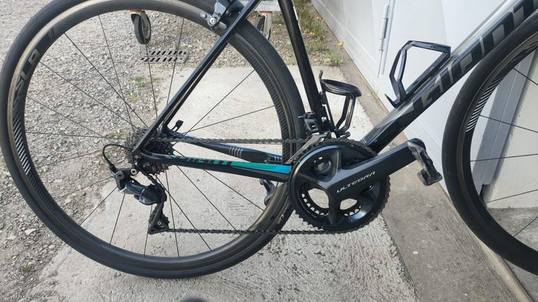 Used Giant TCR Advanced SL 2-KOM 2018 2018 Road & Gravel, Black — image 3 of 4