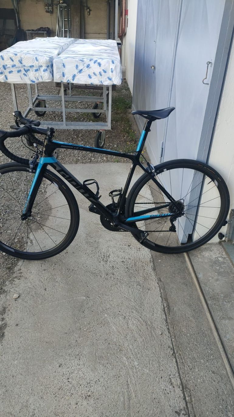Used Giant TCR Advanced SL 2-KOM 2018 2018 Road & Gravel, Black — image 2 of 4