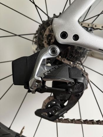 Used Specialized S-Works Venge Disc - SRAM Red eTap AXS 2020 2020 Road & Gravel, Light Gray — image 4 of 6