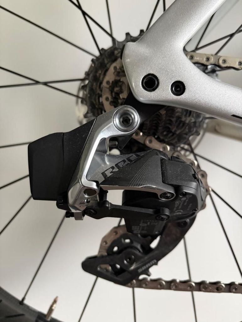 Used Specialized S-Works Venge Disc - SRAM Red eTap AXS 2020 2020 Road & Gravel, Light Gray — image 4 of 6