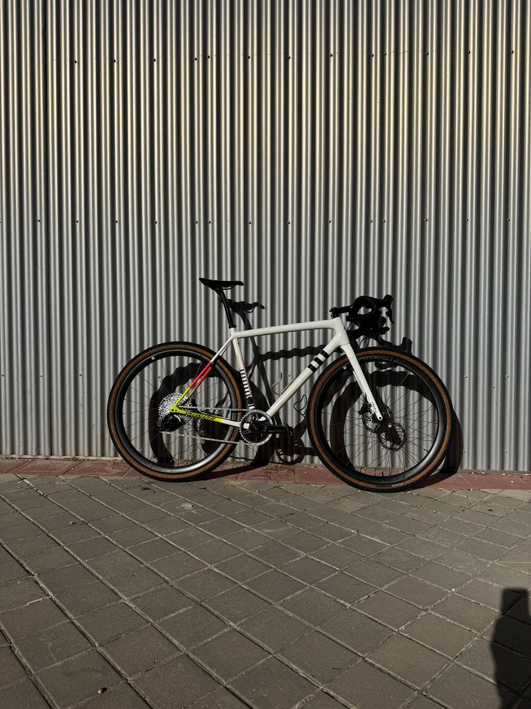 Used Specialized Crux Pro - SRAM Force XPLR eTAP AXS 2024 2024 Road & Gravel, White — image 1 of 18