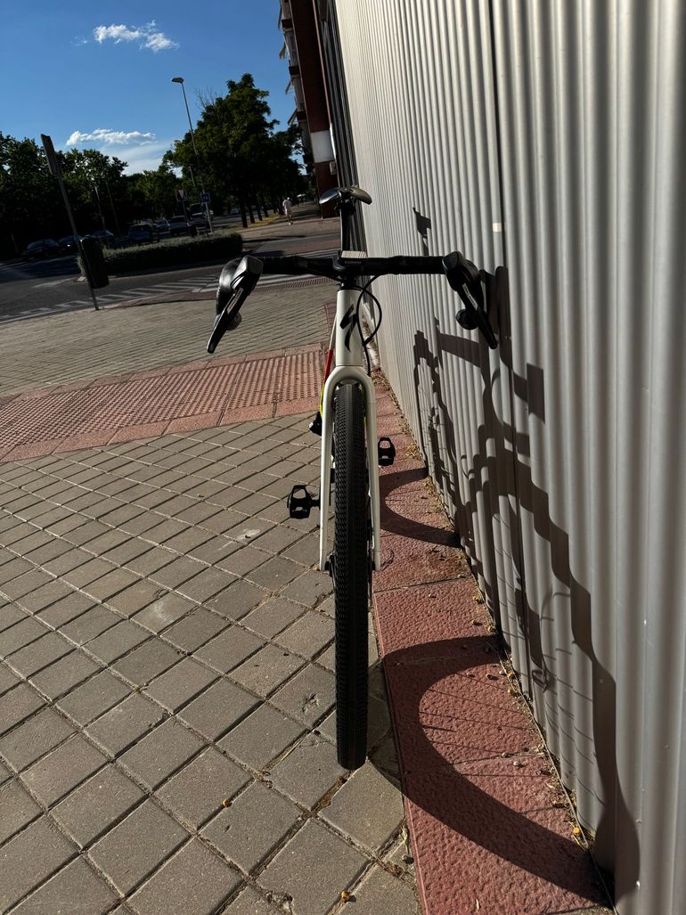 Used Specialized Crux Pro - SRAM Force XPLR eTAP AXS 2024 2024 Road & Gravel, White — image 3 of 18