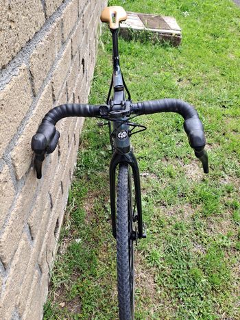 Used Scott Addict Gravel 30 2020 2020 Road & Gravel, Black — image 3 of 6
