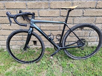 Used Scott Addict Gravel 30 2020 2020 Road & Gravel, Black — image 2 of 6