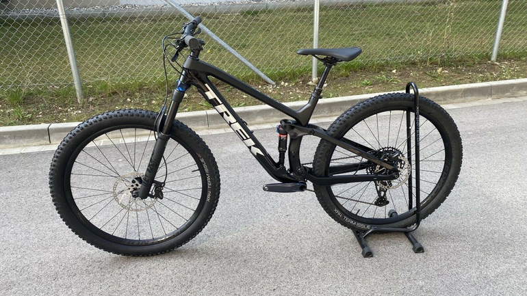Used Trek Fuel EX 9.8 GX Gen 5 2023 2023 Mountainbike, Black, 29 — image 1 of 8