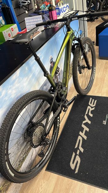 Used Giant Anthem Advanced Pro 29 1 2022 2022 Mountainbike, Green, 29 — image 3 of 9