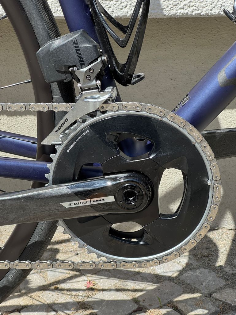 Used Specialized Aethos Comp - Rival eTap AXS 2022 2022 Road & Gravel, Violett — image 6 of 13
