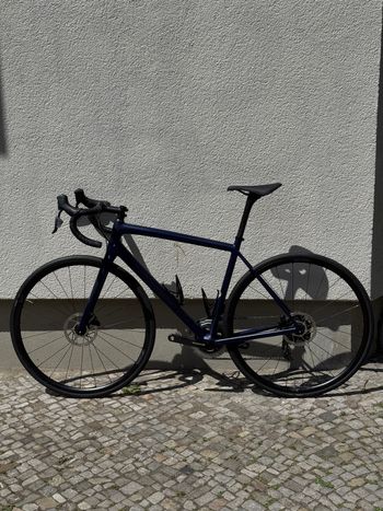 Used Specialized Aethos Comp - Rival eTap AXS 2022 2022 Road & Gravel, Violett — image 3 of 13