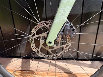 Orbea Avant H30 2024 Road & Gravel usato, Verde — immagine 4 di 6
