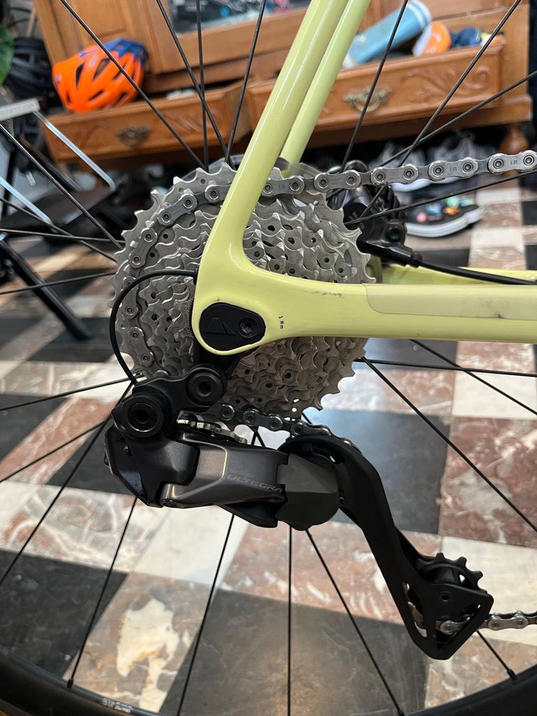 Used Canyon Endurace CF SL 8 Di2 2023 2023 Road & Gravel, Orange — image 5 of 6