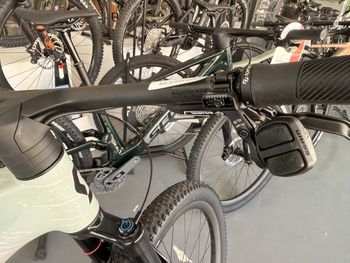 Used Scott Spark RC Team Issue 2026 2026 Mountainbike, Green, 29 — image 4 of 6