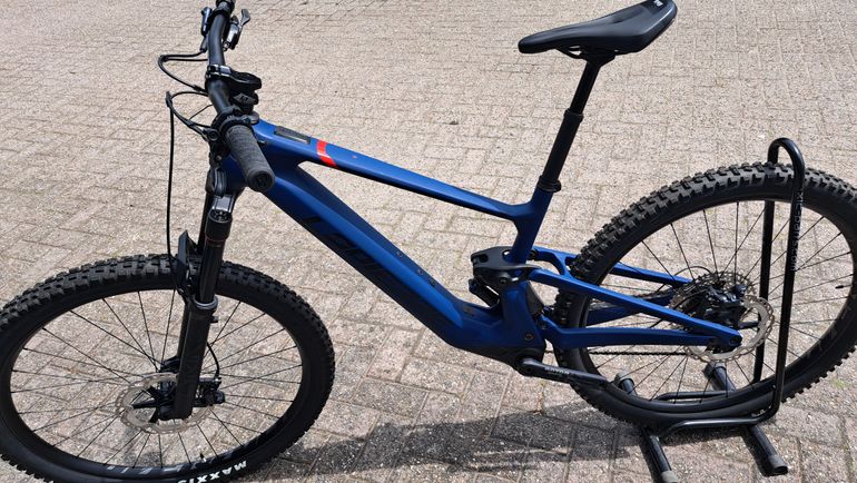 Used Lapierre E-Zesty AM 9.4 2024 2024 Mountainbike, Blue, 29 — image 2 of 3