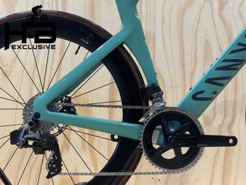Used Canyon Aeroad CF SLX 7 ETap Carbon Sram Rival AXS 2023 Road & Gravel, Green — image 3 of 11