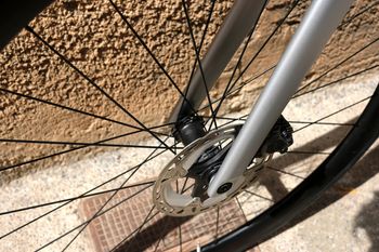Used BMC Roadmachine 01 FOUR 2024 2024 Road & Gravel, Light Gray — image 7 of 19