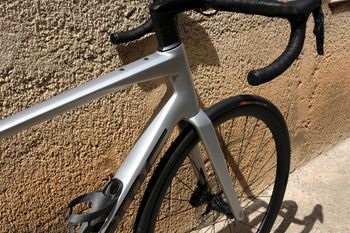 Used BMC Roadmachine 01 FOUR 2024 2024 Road & Gravel, Light Gray — image 11 of 19