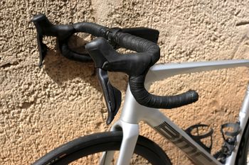 Used BMC Roadmachine 01 FOUR 2024 2024 Road & Gravel, Light Gray — image 5 of 19