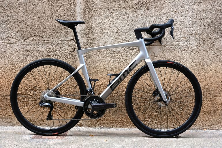 Used BMC Roadmachine 01 FOUR 2024 2024 Road & Gravel, Light Gray — image 1 of 19