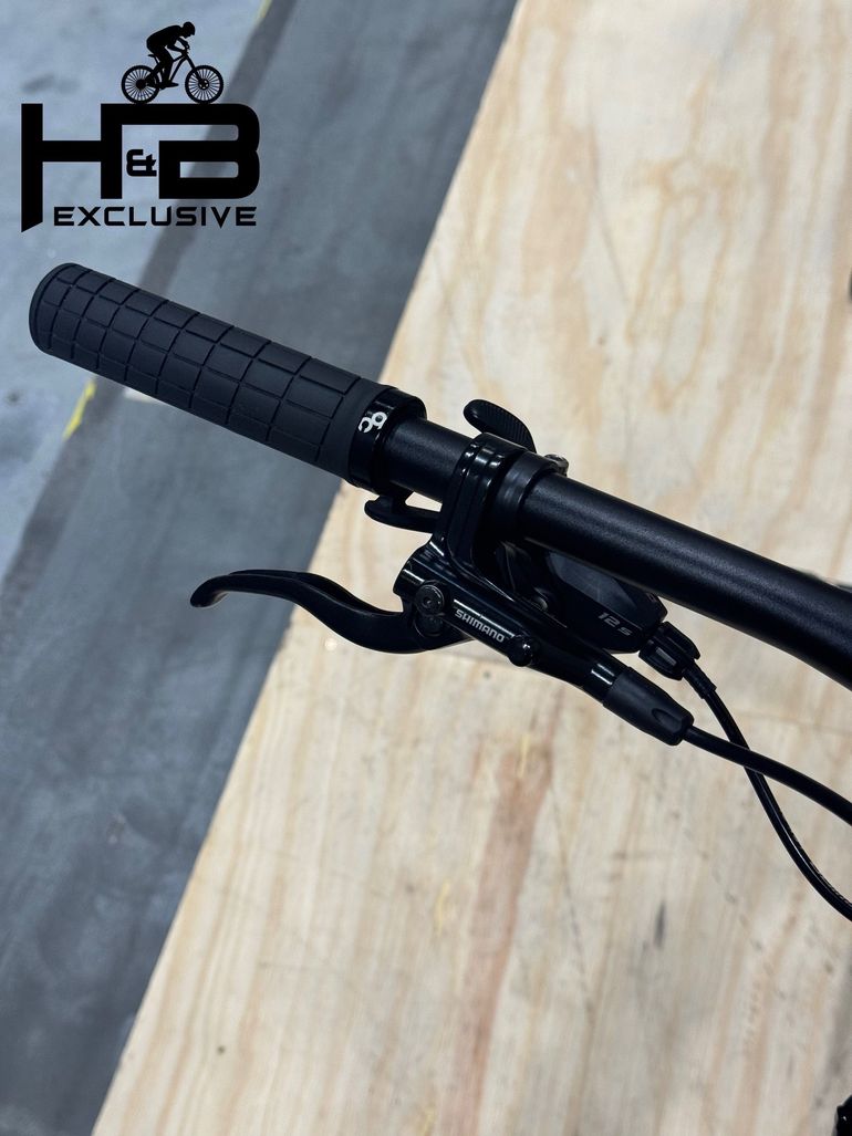 Used Orbea Wild H20 Shimano XT 2024 Mountainbike, Black — image 5 of 12