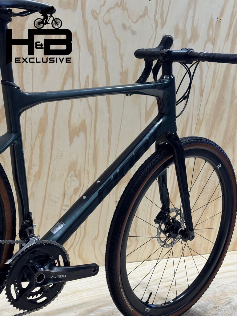 Used Giant Revolt Advanced 0 Carbon Shimano GRX 2021 Road & Gravel, Black — image 10 of 12
