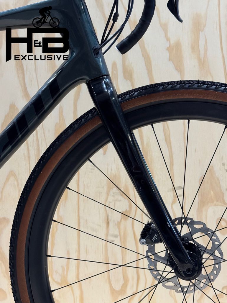 Used Giant Revolt Advanced 0 Carbon Shimano GRX 2021 Road & Gravel, Black — image 4 of 12