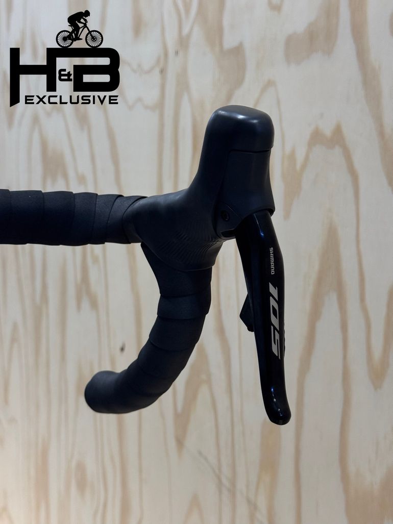 Used CUBE Agree C:62 Carbon Shimano 105 Di2 2024 Road & Gravel, Black — image 6 of 11