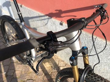 Gebrauchtes BH Lynx Shimano Deore XT 2023 Mountainbike, Hellgrau, 29 — Bild 3 von 5