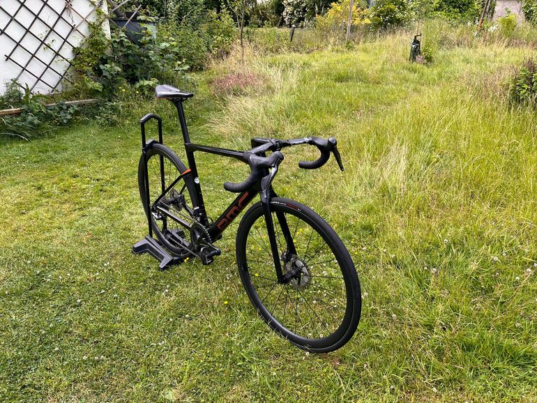 Used BMC Roadmachine 01 FOUR 2021 2021 Road & Gravel, Black — image 2 of 13