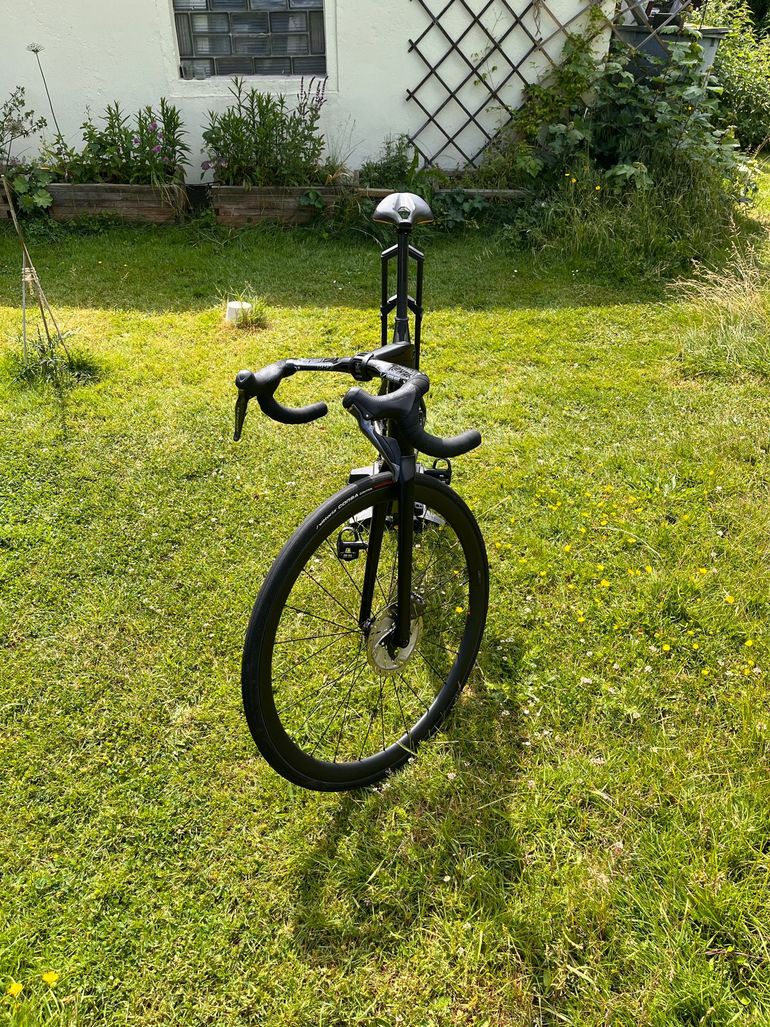Used BMC Roadmachine 01 FOUR 2021 2021 Road & Gravel, Black — image 3 of 13
