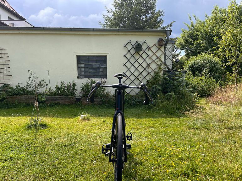 Used BMC Roadmachine 01 FOUR 2021 2021 Road & Gravel, Black — image 4 of 13