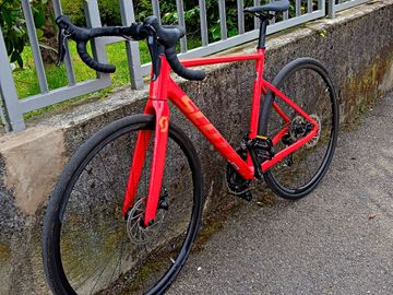 Scott Speedster Shimano Sora 2023 Road & Gravel usato, Rosso — immagine 3 di 11