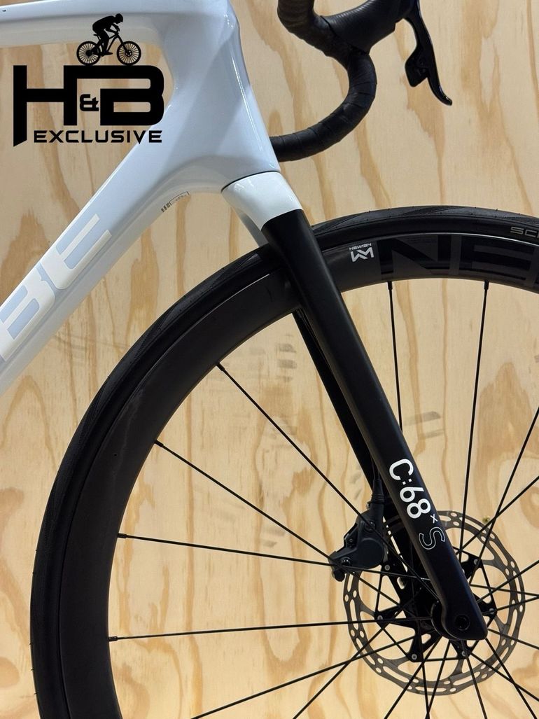 Used CUBE Cross Race C:68X SLT Carbon Sram Force AXS 2022 Road & Gravel, White — image 4 of 12