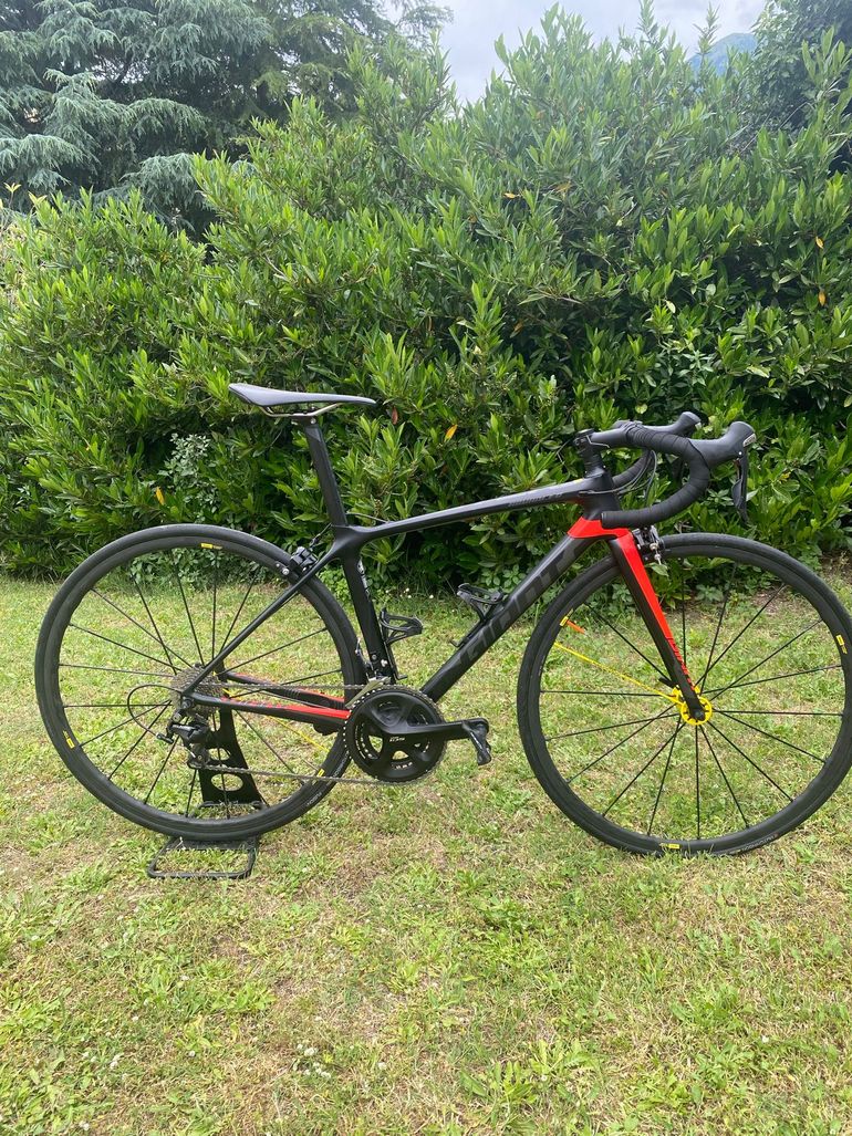 Used Giant TCR Advanced 2 2017 2017 Road & Gravel, Black — image 1 of 11