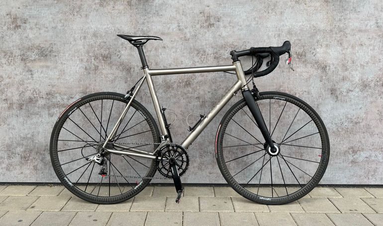 Used Mosaic Mosaic Custom SRAM Red 2016 Road & Gravel, Light Gray — image 1 of 17