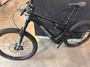 Used Specialized Turbo Levo 3 Comp Carbon 2023 2023 Mountainbike — image 11 of 17