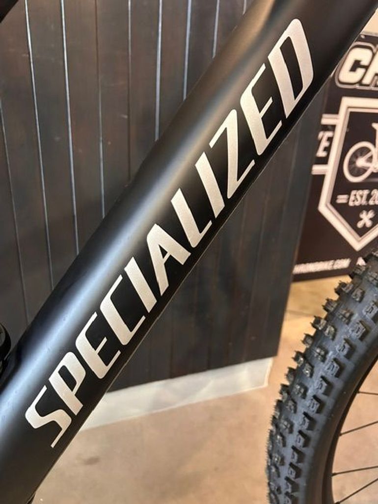 Used Specialized Turbo Levo 3 Comp Carbon 2023 2023 Mountainbike — image 2 of 17