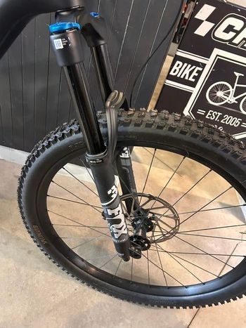 Used Specialized Turbo Levo 3 Comp Carbon 2023 2023 Mountainbike — image 9 of 17