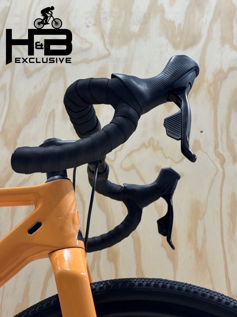 Used Canyon Grizl CF SL 7 ETap Carbon Sram Rival XPLR AXS 2023 Road & Gravel, Orange — image 7 of 11