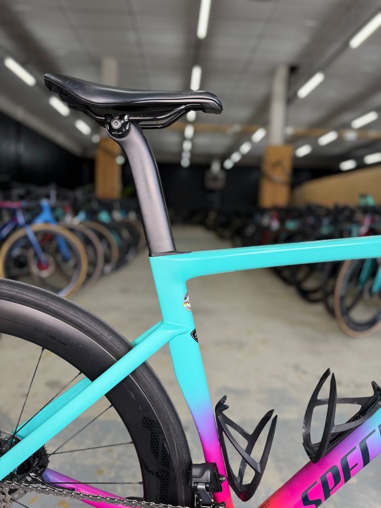 Used Specialized Tarmac SL7 Di2 Carbon 2022 Road & Gravel, Blue — image 10 of 24