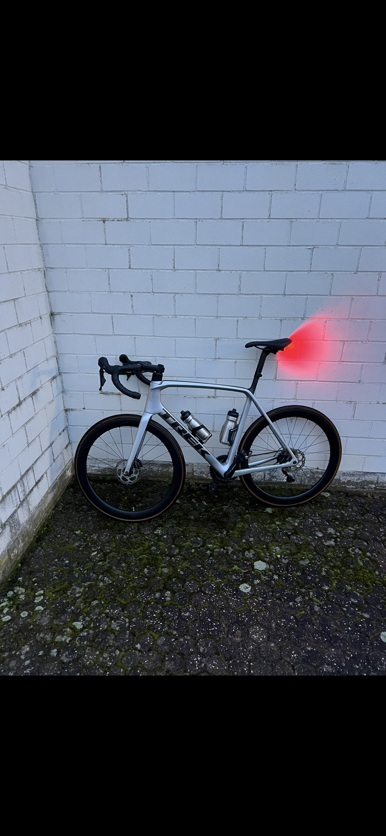 Used Trek Émonda SL 5 Disc 2021 2021 Road & Gravel — image 3 of 6