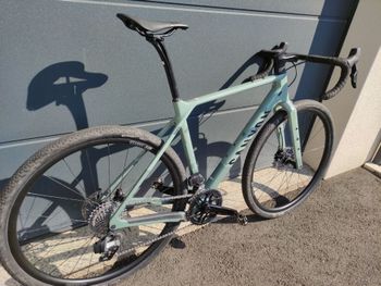 Used Canyon Grizl SRAM Rival eTap AXS 2024 Road & Gravel, Green — image 3 of 12
