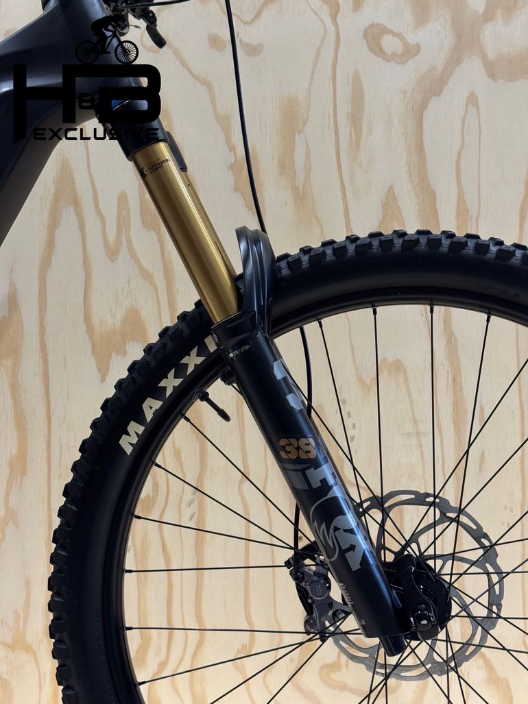 Used Canyon Torque:ON CF 9 Carbon Shimano XT 2024 Mountainbike, Black — image 4 of 13
