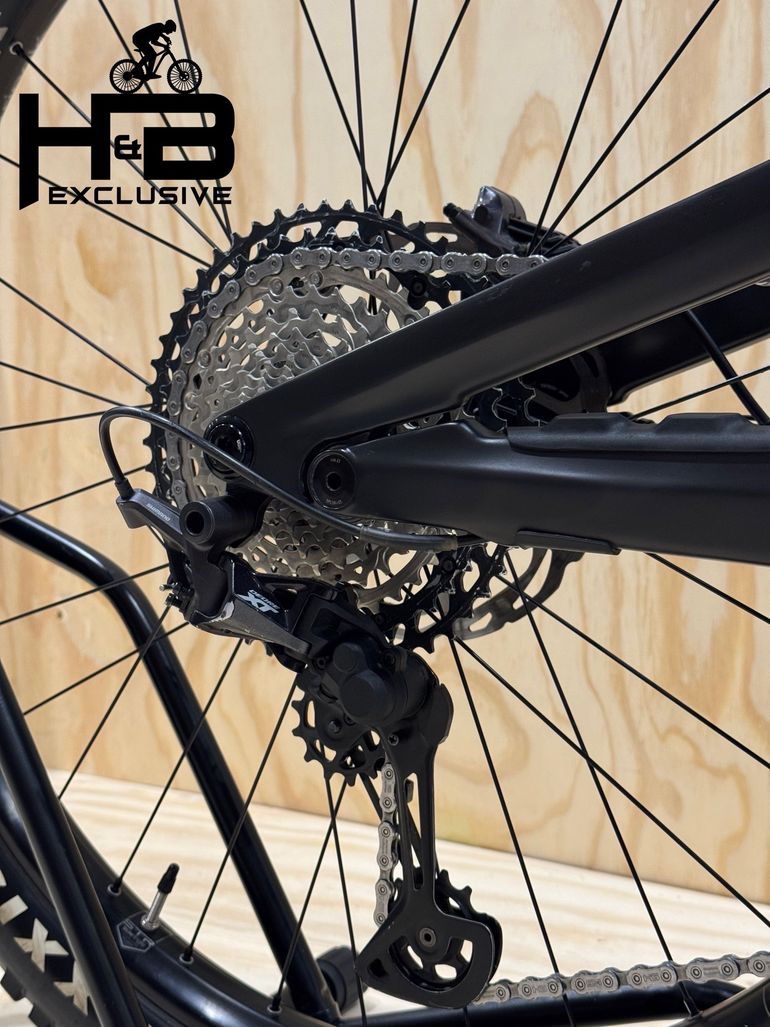 Used Canyon Torque:ON CF 9 Carbon Shimano XT 2024 Mountainbike, Black — image 12 of 13