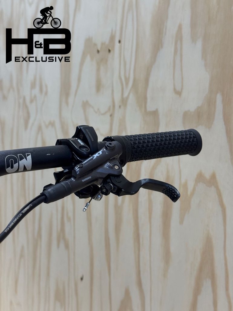 Used Canyon Torque:ON CF 9 Carbon Shimano XT 2024 Mountainbike, Black — image 6 of 13