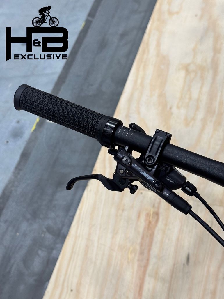 Used Canyon Torque:ON CF 9 Carbon Shimano XT 2024 Mountainbike, Black — image 5 of 13