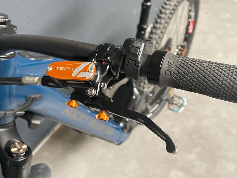 Used Rocky Mountain Instinct SRAM X01 Eagle 2024 Mountainbike, Blue — image 9 of 13